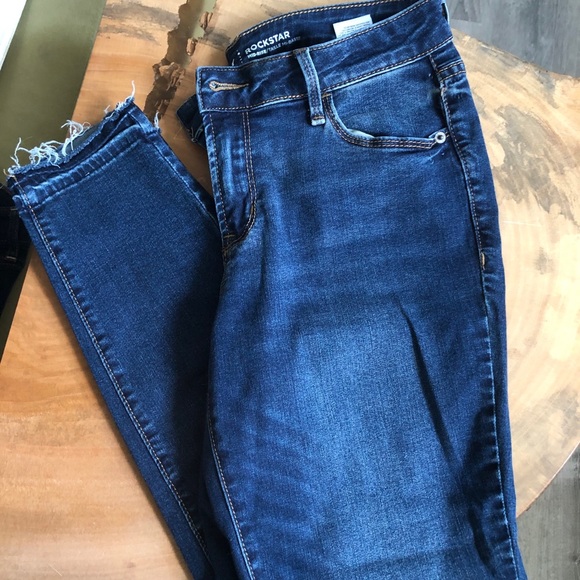 Old Navy Mid Rise Rockstar jeans - Picture 1 of 2